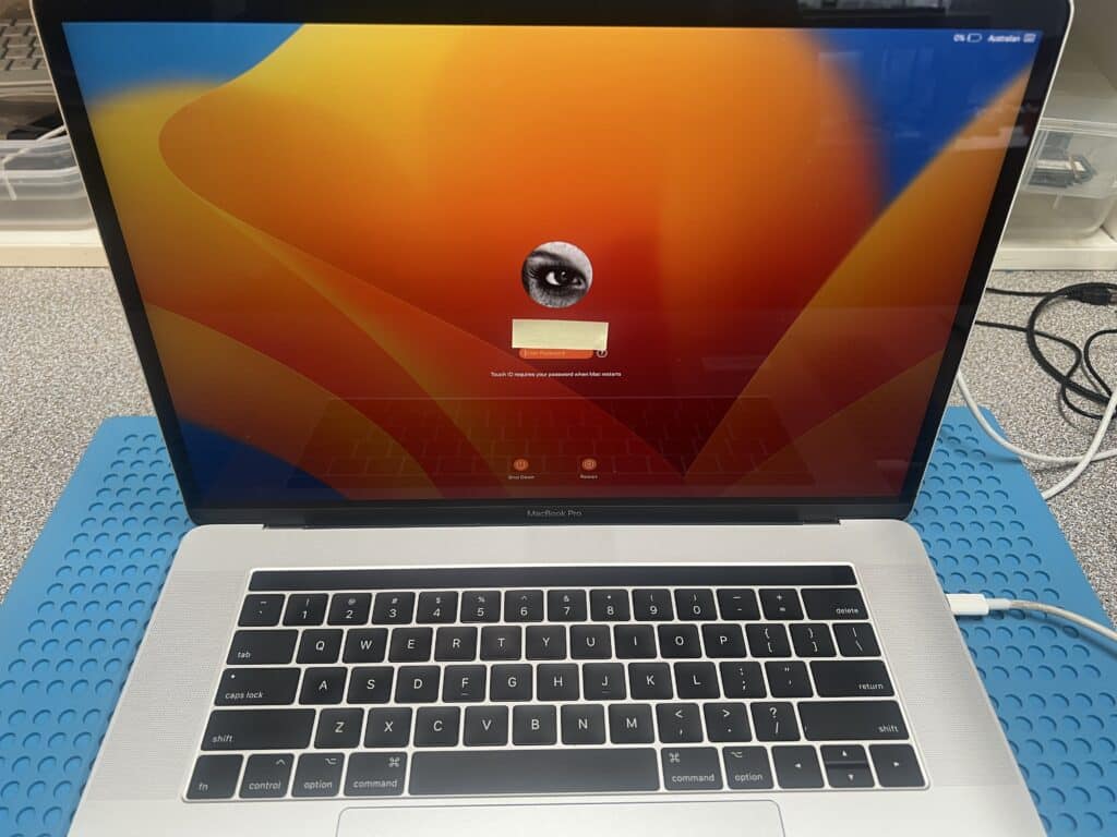 working a1707 macbook pro