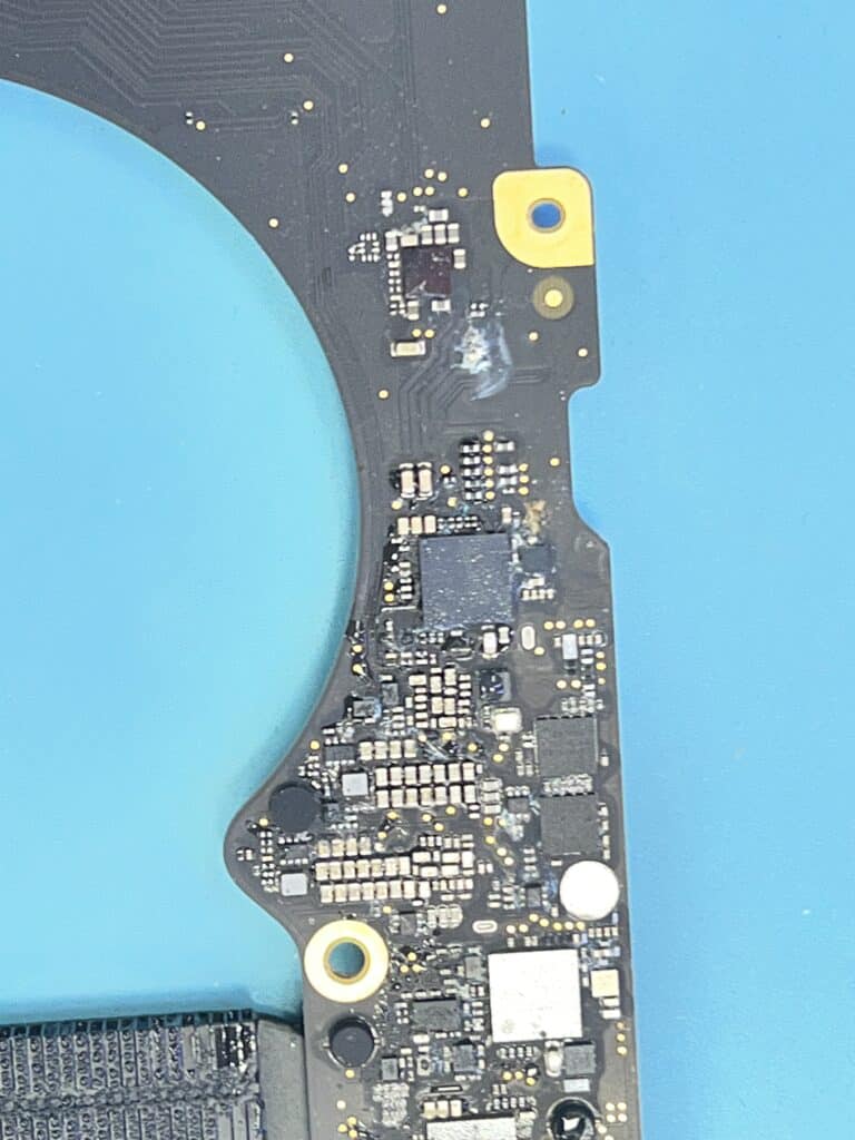 14-Inch MacBook Pro Water Damage No Power Repair 14-Inch MacBook Pro ...