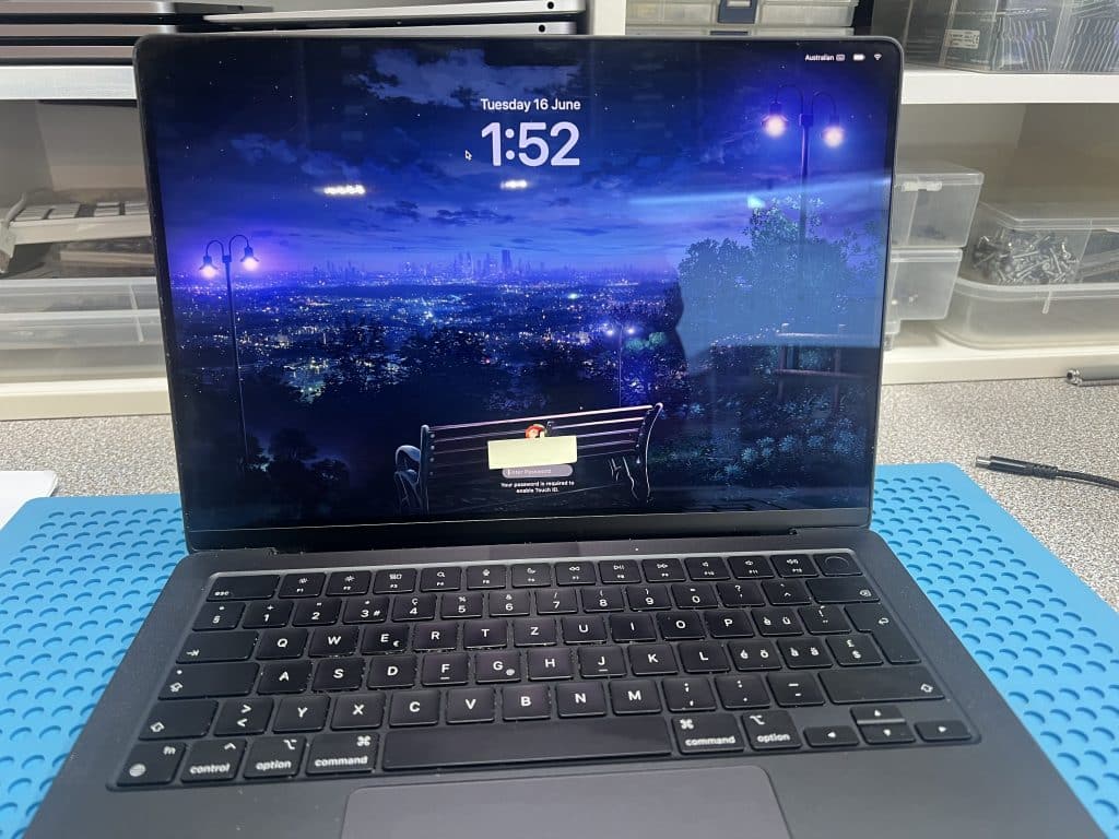 14-inch MacBook Pro M4 A3401 powered on after UD950 repair caused by wrong screen replacement and pin 30 camera rail short.